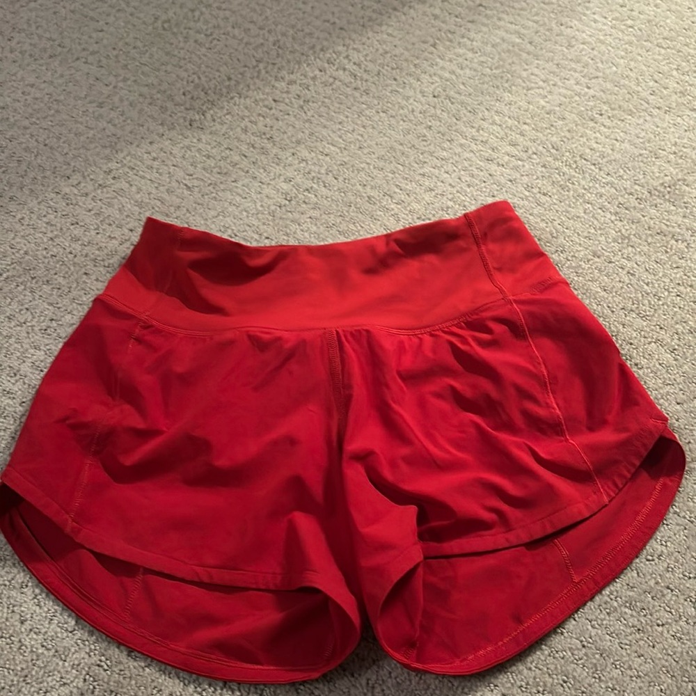 Lululemon speed up mid rise 2.5” red shorts size 0